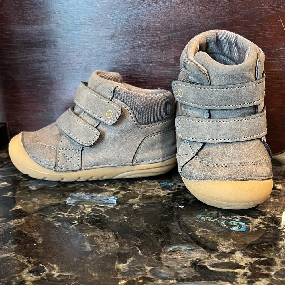 Little Kids Grey Suede Martin Leather Boot Hook-and-Loop Ankle Sneakers 6 M